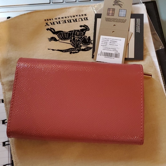 Burberry Patent Wallet - Picture 4 of 8